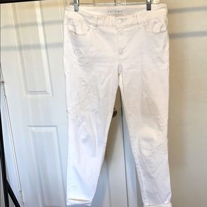 White floral cropped pants